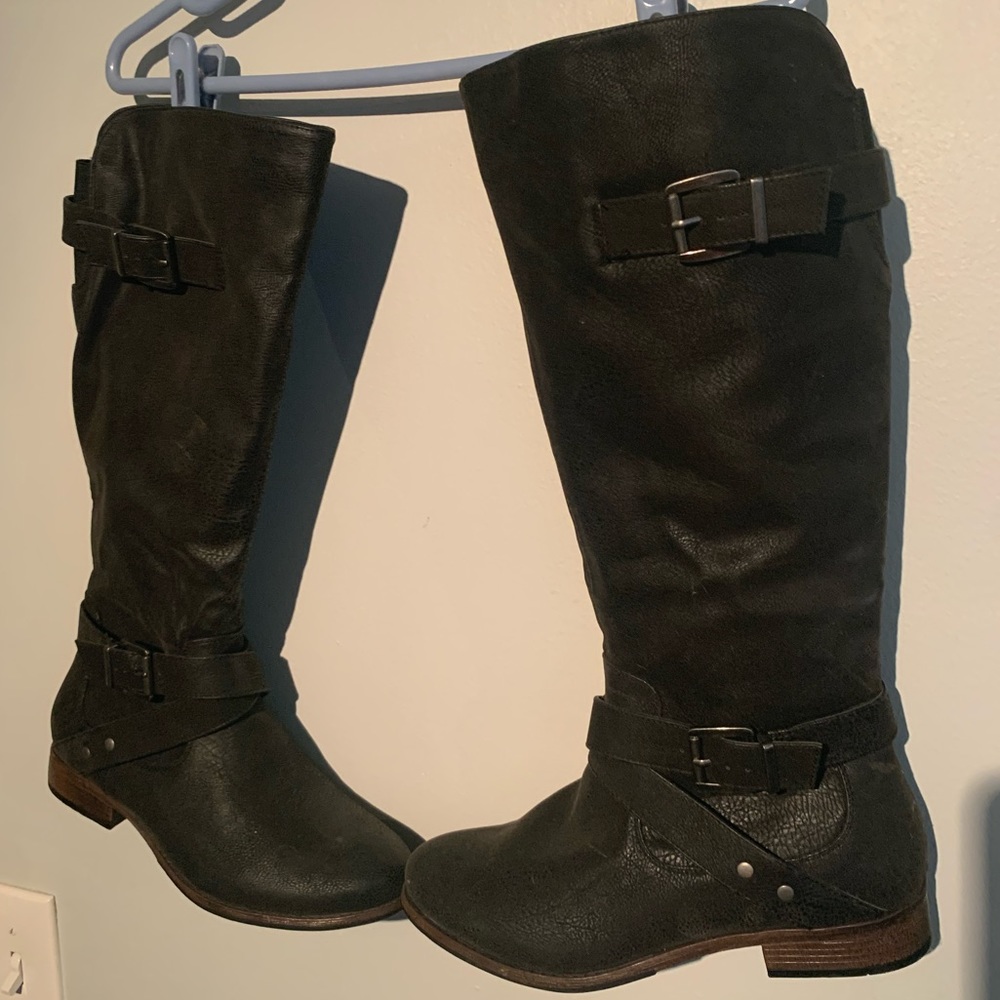 Crown Vintage Size 10M Black Boots